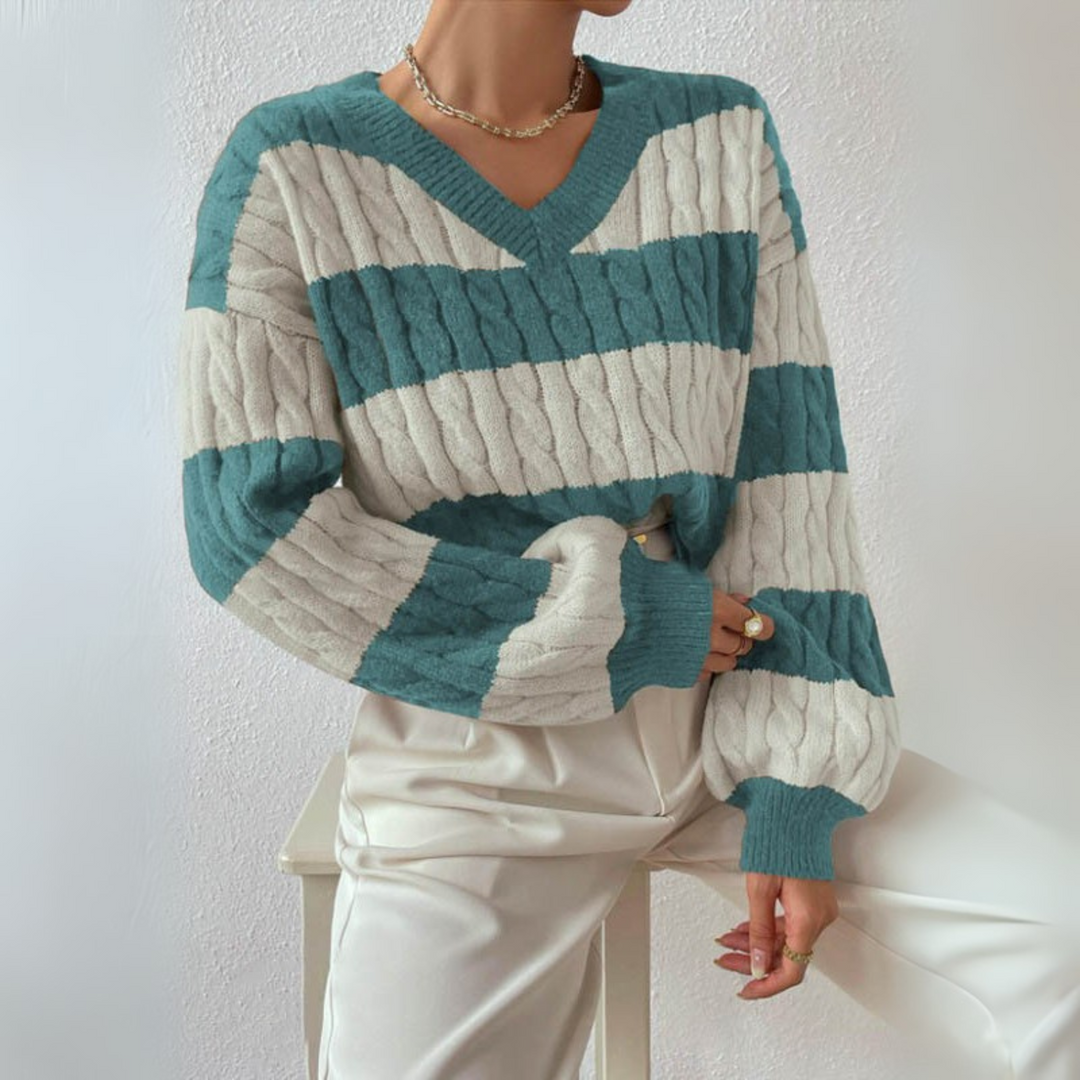 Morta | Comfy V-Neck Sweater