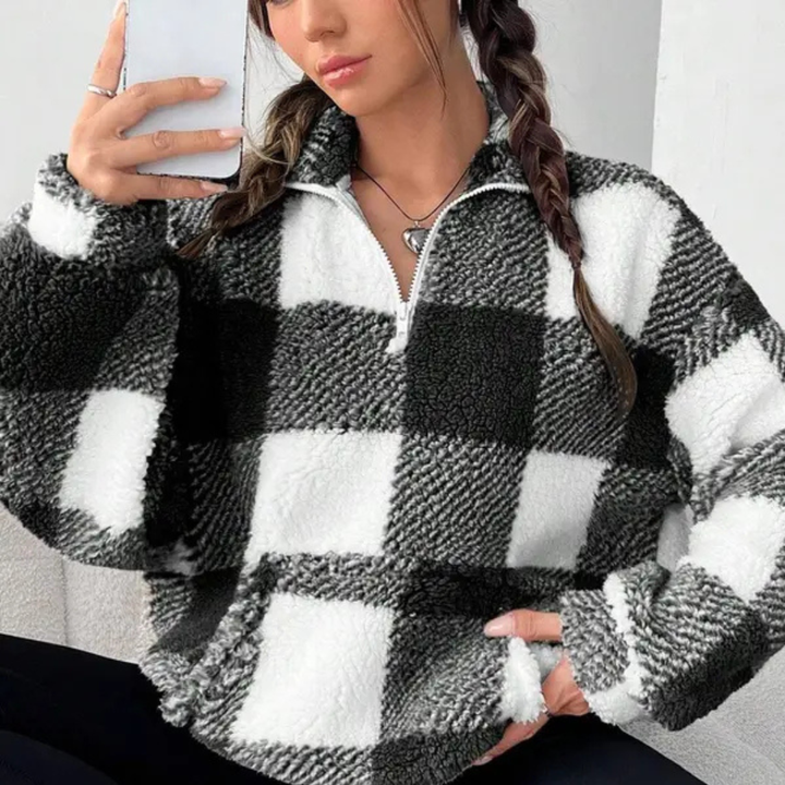 Malda | Chic Plaid Sweater
