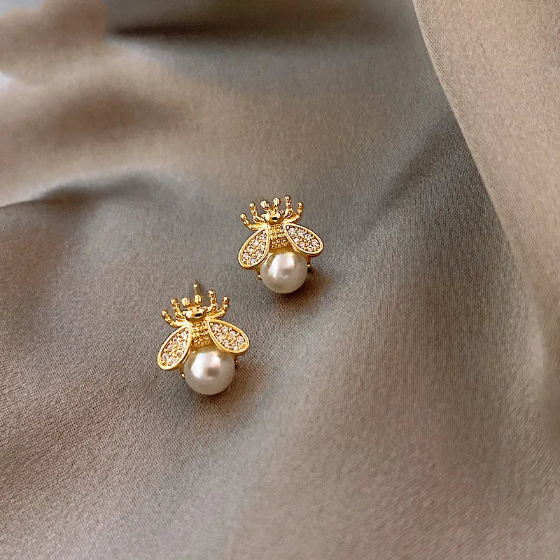 Cornelia | Pearl Bee Stud Earrings