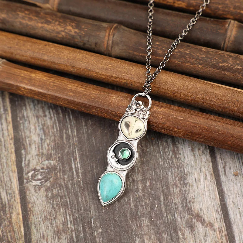 Carlota | Turquoise Owl Bar Necklace