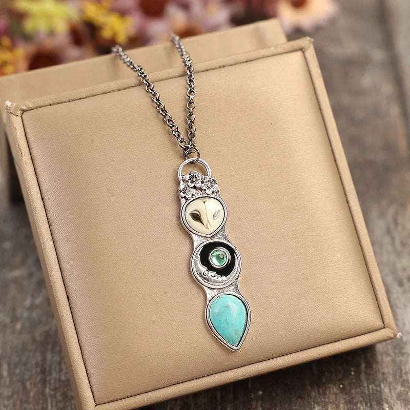 Carlota | Turquoise Owl Bar Necklace