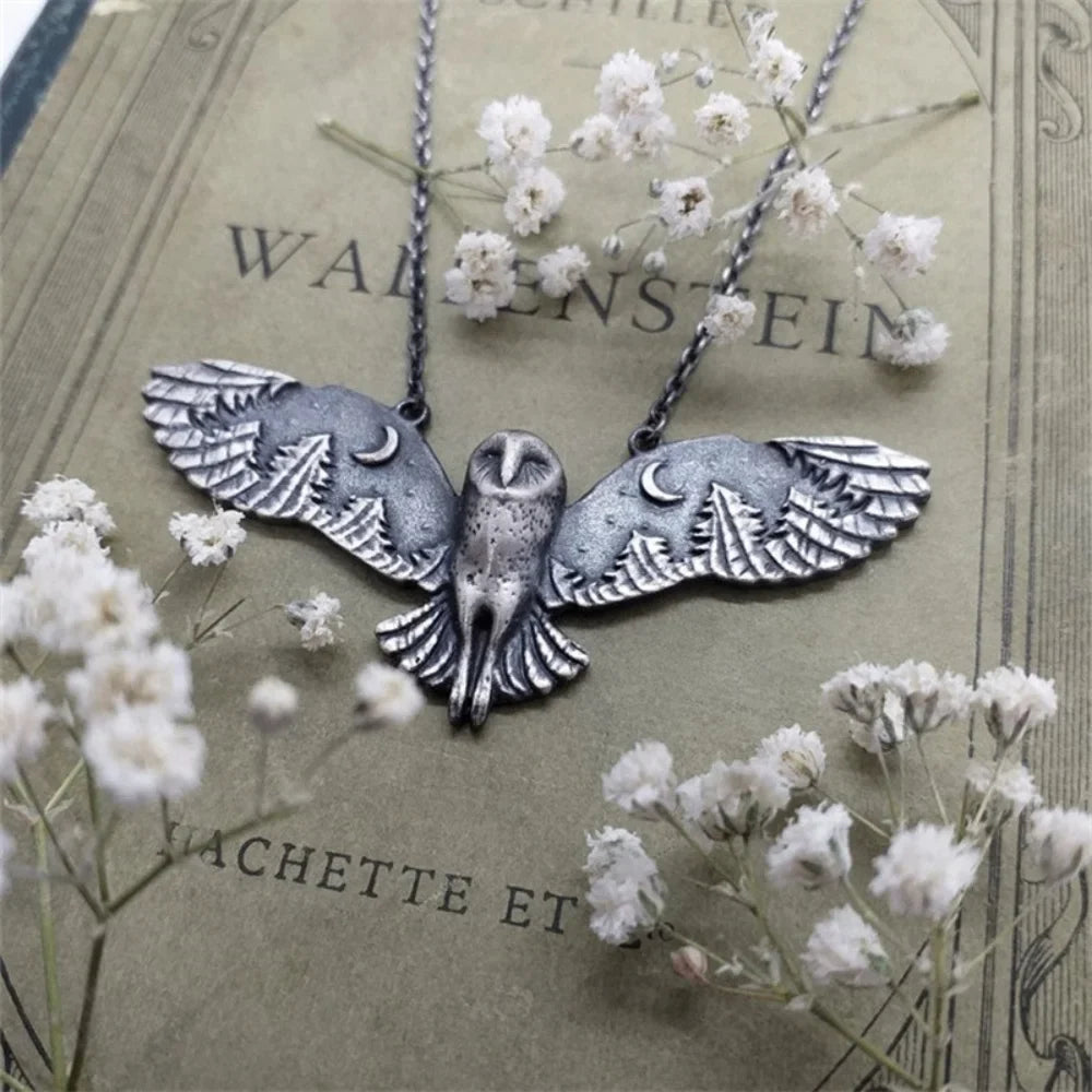 Elowic | Vintage Owl Moon Necklace