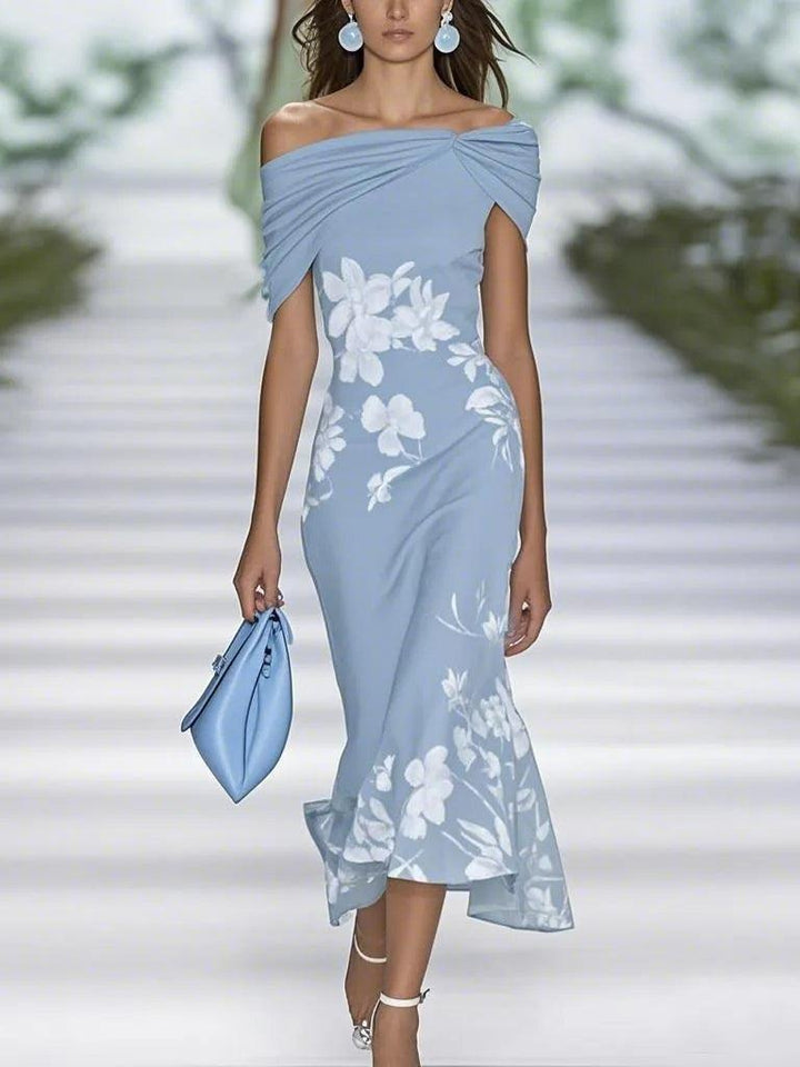 Victoria | Stylish dress with floral pattern