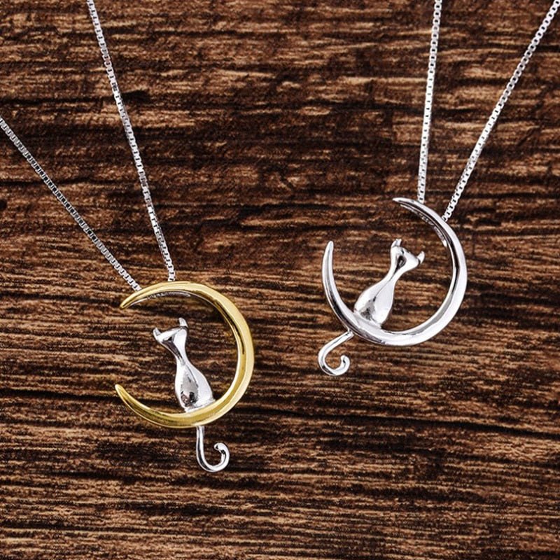 Hebe | Crescent Moon Cat Necklace