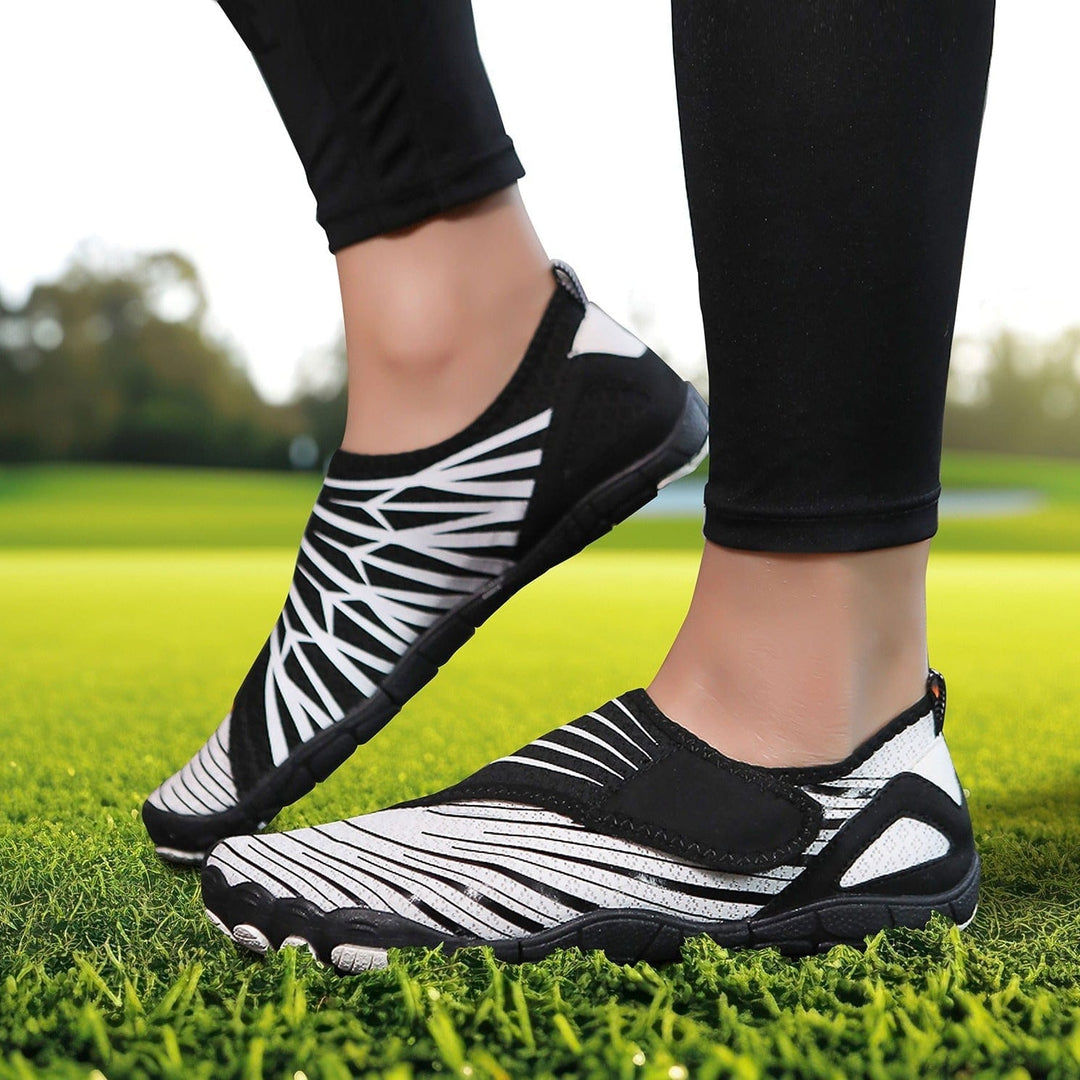 Orella | Barefoot Orthopedic Trainers