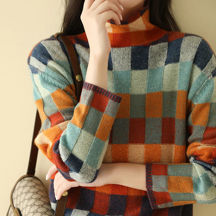 Mia | Retro-Inspired Plaid Sweater