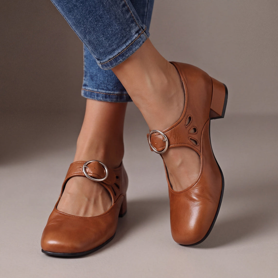 Tobi | Retro Round-Buckle Mary Janes